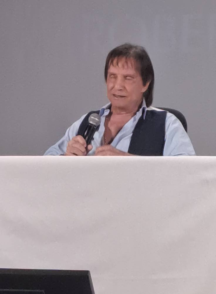Image from “Aboard the transatlantic ship Pacific Coast with top Brazilian Crooner ´King ‘Roberto Carlos”